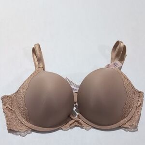 Victoria's Secret Dream Angels bra elegant Lace Trimmed Bra